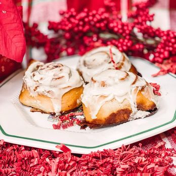 Holy Rollie Pastry Shop - a plate of cinnamon rolls - Bakeries Near Me - Irving, Texas