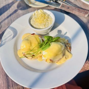 Cody's La Jolla - Eggs Benedict - Breakfast & Brunch Near Me - La Jolla, California