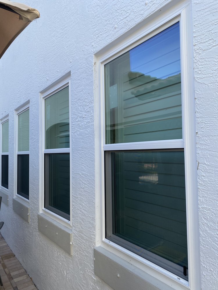 Slide of Prestige Roofwindoors