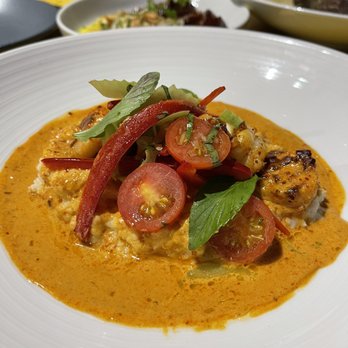 Maypop Restaurant - Shrimp and grits - New American Near Me - New Orleans, Louisiana