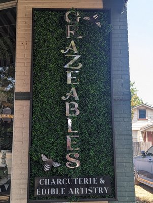 Grazeables by null