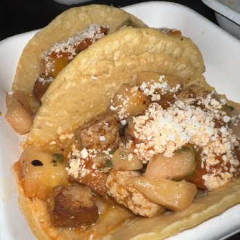 Tocaya Modern Mexican - Piña-pastor sub adobo - Mexican Near Me - Studio City, California Tocaya Modern Mexican - Piña-pastor sub adobo - Mexican Near Me - Studio City, California
