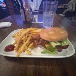 Draft Day Sports Lounge