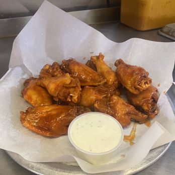 Dirty Martin's Place - Zs wings - Burgers Near Me - Austin, Texas