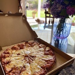 Me-n-Ed's Pizzeria - Family Cheese Pizza