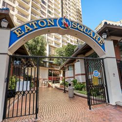Stephen R Ho, DDS - Walk through this entry way to the elevators, and come up to the second floor in Suite 209.