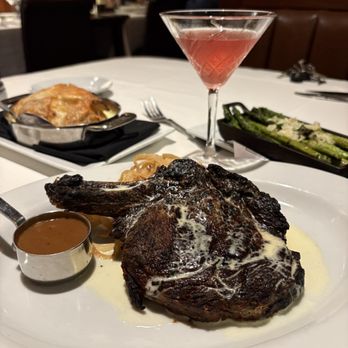 Hyde Park Prime Steakhouse - Not sure what my friend ordered but it was a huge steak that was cooked just right - Steakhouses Near Me - Birmingham, Michigan Hyde Park Prime Steakhouse - Not sure what my friend ordered but it was a huge steak that was cooked just right - Steakhouses Near Me - Birmingham, Michigan