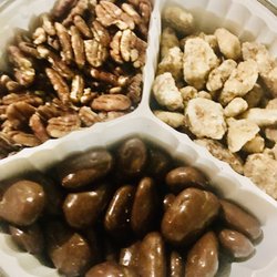 Lily Pad - Heaton Pecans Gift Tin
