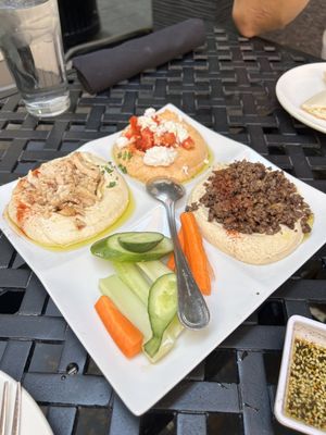 Lebanese Taverna by null
