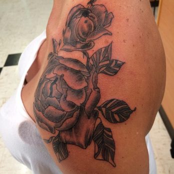 Sunken Ship Tattoo - Piercing Near Me - Everett, Washington