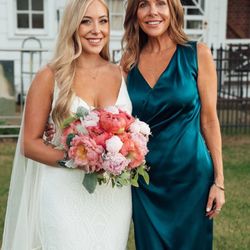 Custom Spray Tanning By Bari - Book your wedding spray tan! Call 901-474-7636 today!