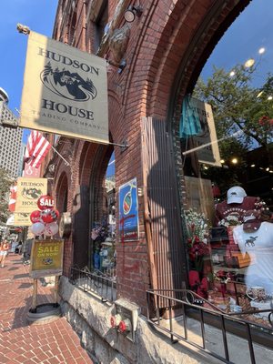 Gastown Steam Clock by null