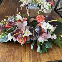 Custom urn arrangement Custom urn arrangement