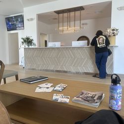 AAA Comprehensive Healthcare - New location with a modern twist. Love the upgrade. Great staff and fast service.