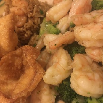 Chinese Kitchen - Broccoli with shrimp, wontons and fried rice - Chinese Near Me - New Orleans, Louisiana Chinese Kitchen - Broccoli with shrimp, wontons and fried rice - Chinese Near Me - New Orleans, Louisiana