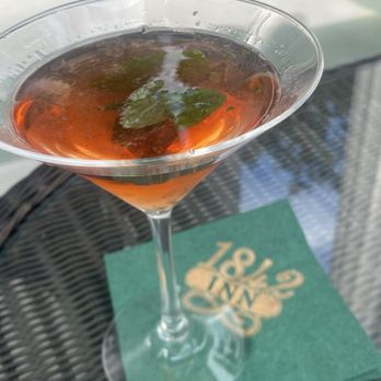 1842 Inn - Mint, julep martini - Bed & Breakfast Near Me - Macon, Georgia