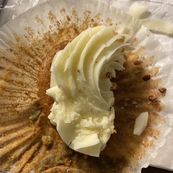Amoroso's Bakery - Hard icing - Desserts Near Me - Greensboro, North Carolina Amoroso's Bakery - Hard icing - Desserts Near Me - Greensboro, North Carolina