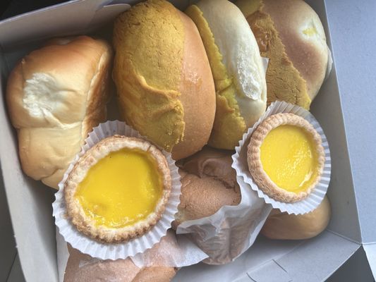 Mei Sum Bakery by null