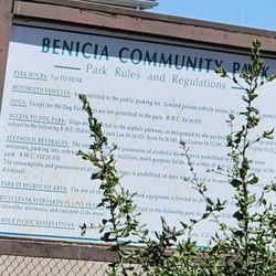 Benicia Community Park - Sign