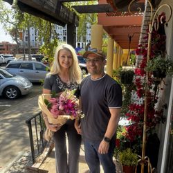 Flower Bar - Absolutely beautiful bouquets like nothing I've ever seen at the grocery store