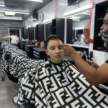 Flexus Barbershop - Great barber during the cut - Barbers Near Me - Oviedo, Florida Flexus Barbershop - Great barber during the cut - Barbers Near Me - Oviedo, Florida
