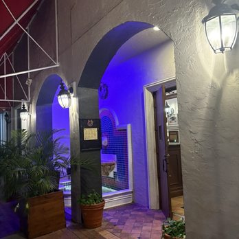 El Novillo Restaurant - Front entrance - Latin American Near Me - Miami Lakes, Florida