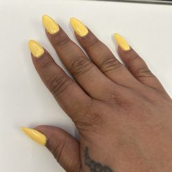 Beautiful Nails - Uneven nail lengths, different sizes of nails, air bubbles and horrible polish