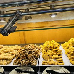 Happy China Buffet - Buttery cookies crumble with nutty crunch, sweet treats offer crispy, sugary bites.