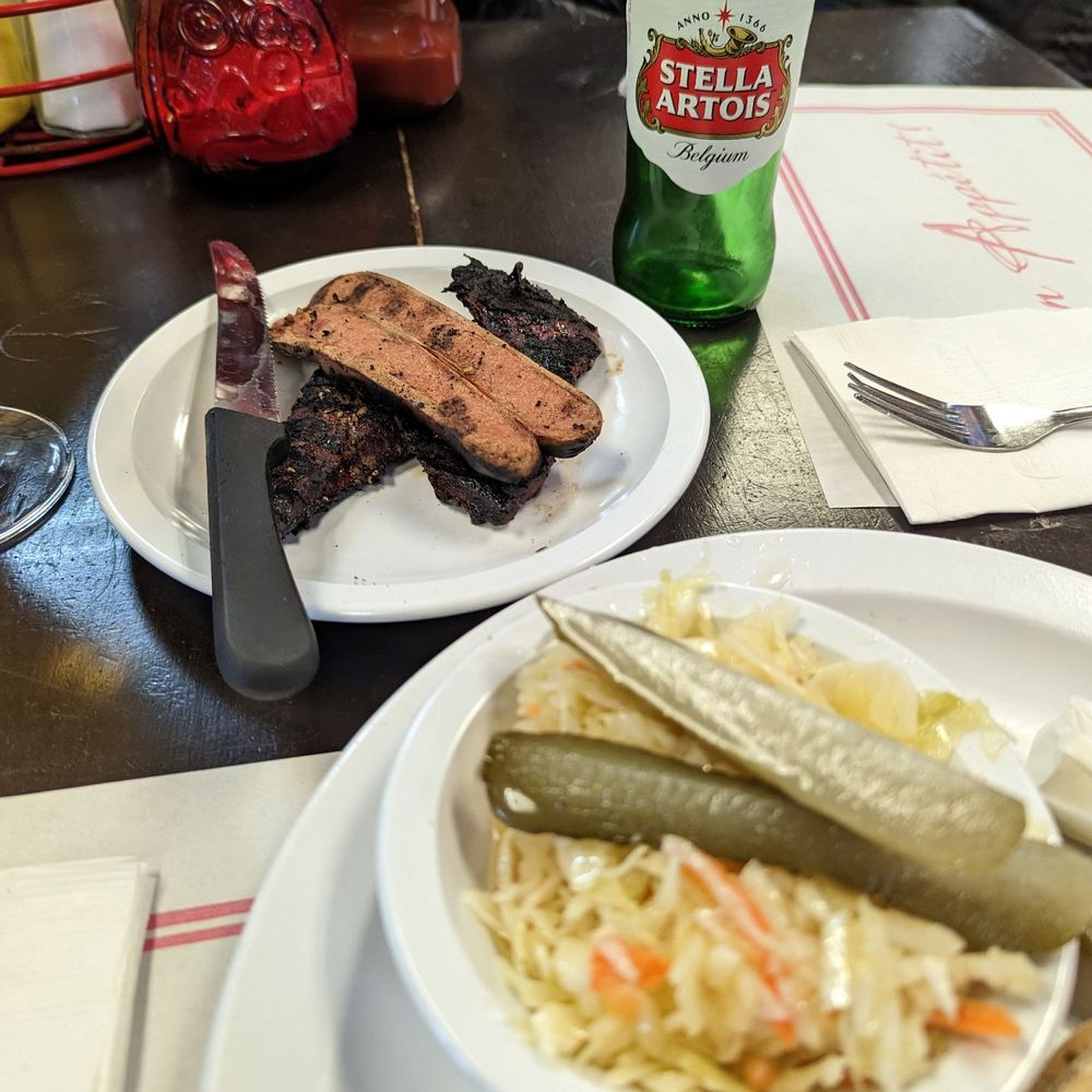 Smoke Meat Pete - Appetizers - Sandwiches Near Me - L'Île-Perrot, Quebec