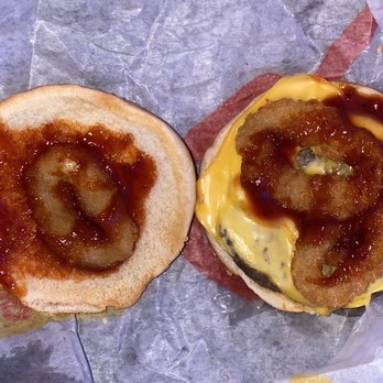 Burger King - ordered a Bacon Cheeseburger, but instead got a cheeseburger with Onion Rings and barbecue sauce. - Burgers Near Me - Lowell, Massachusetts