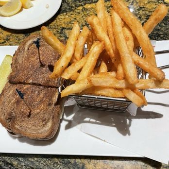 Thunder Cafe - Ruben Sandwich & Fries - Cafes Near Me - Lincoln, California