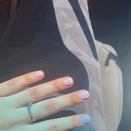 Le's Nails - Nail Salons Near Me - Ames, Iowa