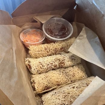 SJ Eggrolls - Net egg roll. 6 per plate. - Vietnamese Near Me - San Jose, California