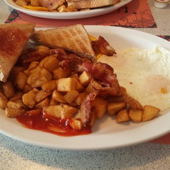 Mel's Diner - Breakfast & Brunch Near Me - Kitchener, Ontario