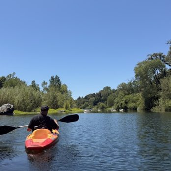 River's Edge Kayak and Canoe - Rafting/Kayaking Near Me - Healdsburg, California