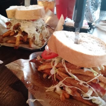 Primanti Bros. Restaurant and Bar - Primanti Brothers was great! - Sandwiches Near Me - Youngstown, Ohio Primanti Bros. Restaurant and Bar - Primanti Brothers was great! - Sandwiches Near Me - Youngstown, Ohio