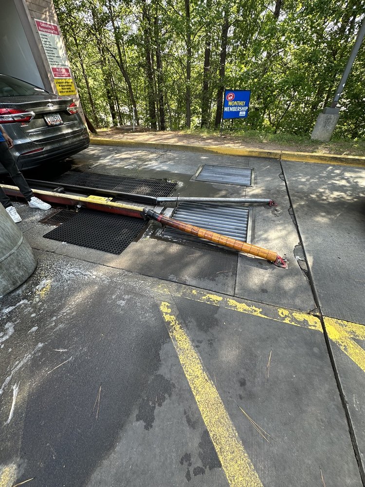 ZOOM EXPRESS CAR WASH Updated August 2024 18 Photos & 27 Reviews