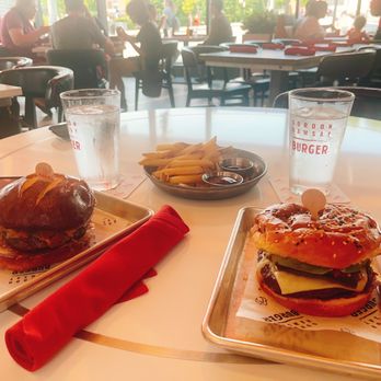 Gordon Ramsay Burger - Burgers and just fries - Burgers Near Me - Boston, Massachusetts Gordon Ramsay Burger - Burgers and just fries - Burgers Near Me - Boston, Massachusetts