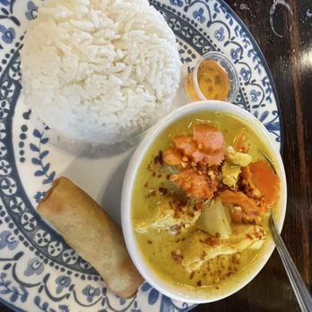 Mano Thai Diner - Yellow Curry - Thai Near Me - Salt Lake City, Utah Mano Thai Diner - Yellow Curry - Thai Near Me - Salt Lake City, Utah