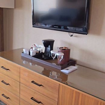 The Inn at the Tides - Tv, dresser, kurig, ice bucket, wine opener and glasses... - Hotels Near Me - Bodega Bay, California
