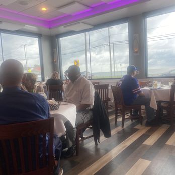 Lucia's On The Lake - Inside - Italian Near Me - Hamburg, New York Lucia's On The Lake - Inside - Italian Near Me - Hamburg, New York