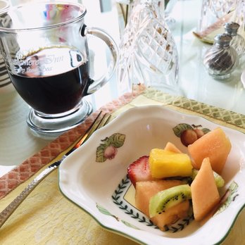 Windemere Inn by the Sea - Fresh fruit and coffee - Hotels Near Me - Indialantic, Florida Windemere Inn by the Sea - Fresh fruit and coffee - Hotels Near Me - Indialantic, Florida