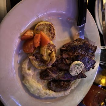 Towne Crier Cafe - NY Strip steak - Music Venues Near Me - Beacon, New York