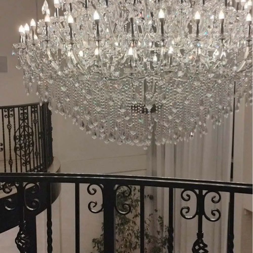 The Hotel Magnolia - Sitting area Hotel chandelier, gorgeous - Southern Near Me - Foley, Alabama The Hotel Magnolia - Sitting area Hotel chandelier, gorgeous - Southern Near Me - Foley, Alabama