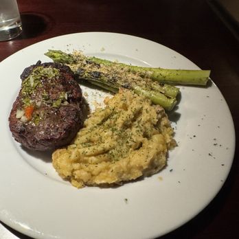 Fiore  - Filet steak - Lounges Near Me - Charlotte, North Carolina
