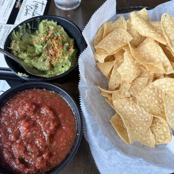 Tequila Chulos - Chips, salsa and guacamole. All were fantastic! - Mexican Near Me - Oklahoma City, Oklahoma