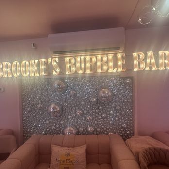 Brooke’s Bubble Bar - Champagne Bars Near Me - Fredericksburg, Texas