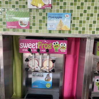 sweetFrog Premium Frozen Yogurt - Piña colada - Ice Cream & Frozen Yogurt Near Me - Clemmons, North Carolina sweetFrog Premium Frozen Yogurt - Piña colada - Ice Cream & Frozen Yogurt Near Me - Clemmons, North Carolina