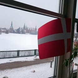 Café København - Udsigt over Slotssøen og til Frederiksborg Slot
