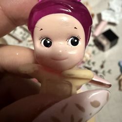 Brooklyn Woke Vintage - The eyes are just disgusting and proves how its fake